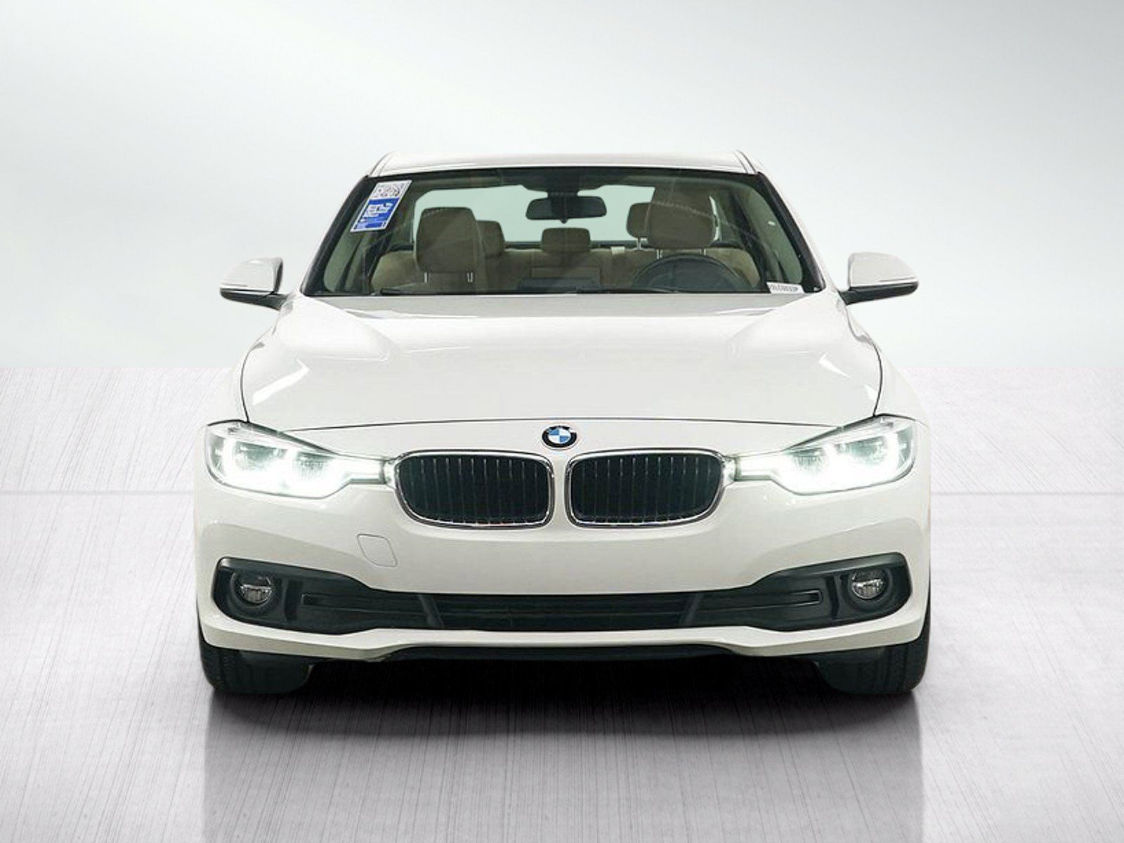 Used 2018 BMW 320i xDrive Sedan AWD/4WD image 8