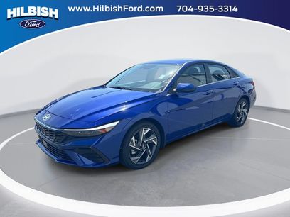 Used 2025 Hyundai Elantra SEL