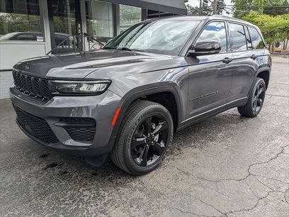 Used 2023 Jeep Grand Cherokee Altitude