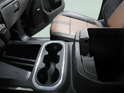 Used 2022 Chevrolet Silverado 3500 High Country w/ Z71 Off-Road Package image 21