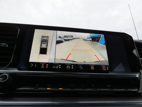 Certified 2024 Chevrolet Silverado 1500 High Country w/ Technology Package image 30