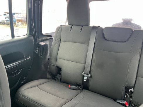 Used 2023 Jeep Wrangler Unlimited Sport AWD/4WD image 36