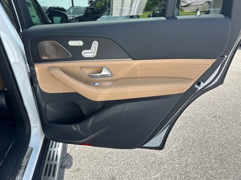 New 2026 Mercedes-Benz GLS 450 4MATIC image 18