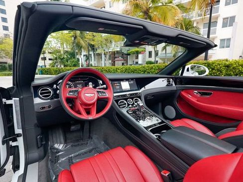 Used 2024 Bentley Continental GT V8 image 3
