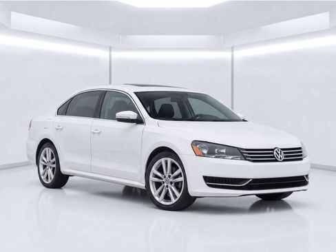 Used 2014 Volkswagen Passat 2.5 SE FWD image 2