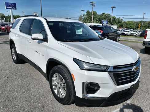 Used 2023 Chevrolet Traverse LT AWD/4WD image 10
