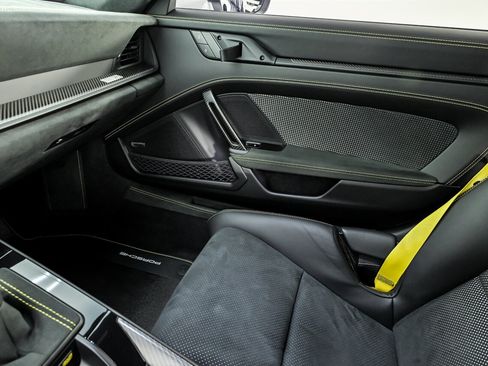 Used 2024 Porsche 911 GT3 RS RWD image 34