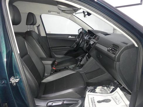Used 2019 Volkswagen Tiguan SE image 22