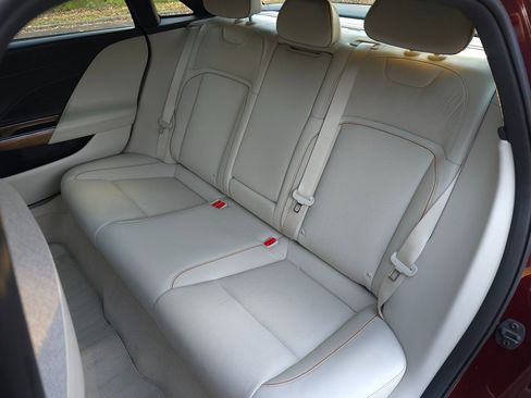 Used 2025 Lucid Air Pure image 14