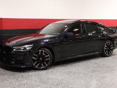 Used 2018 BMW 750i xDrive AWD/4WD image 18