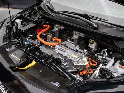 Used 2024 Nissan Ariya AWD image 29