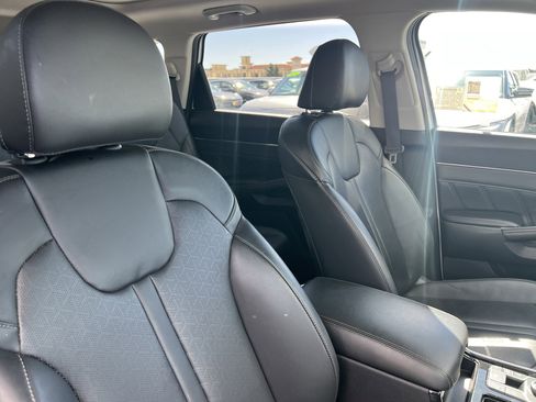 Certified 2023 Kia Sorento SX image 16