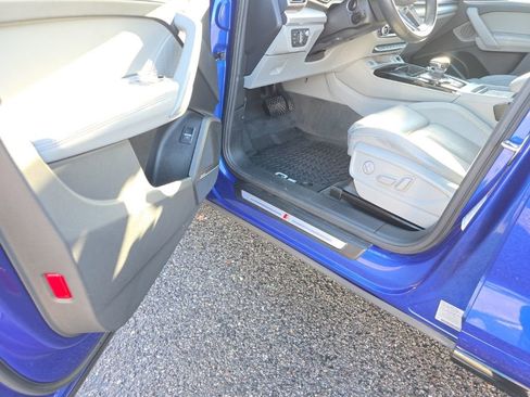 Used 2022 Audi Q5 2.0T Prestige image 11