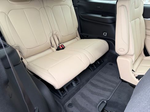 New 2026 Jeep Grand Cherokee L Limited w/ Limited Altitude Package image 16