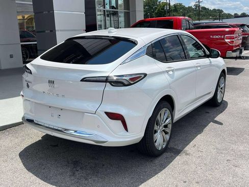 New 2026 Buick Envista Avenir FWD image 3