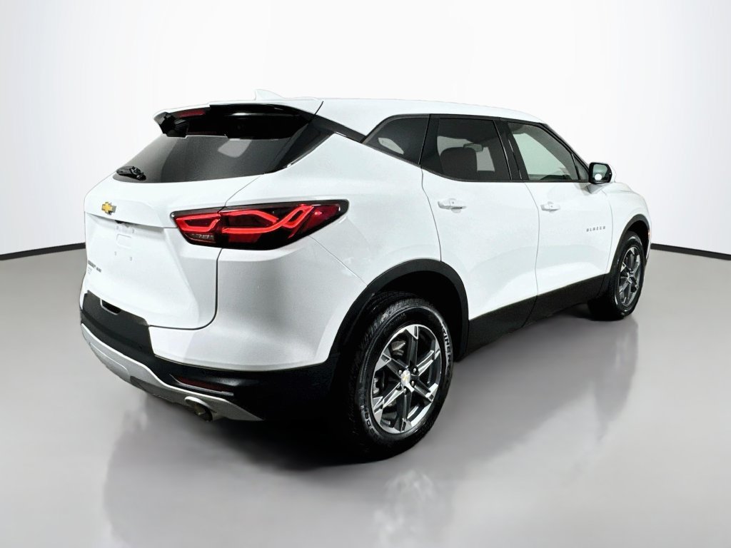 Used 2024 Chevrolet Blazer LT w/ Driver Confidence Package AWD/4WD image 8