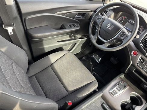 Used 2023 Honda Ridgeline Sport image 15