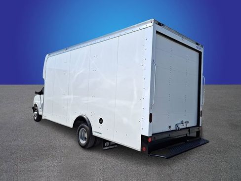 New 2026 Chevrolet Express 4500 w/ Power Convenience Package RWD image 4
