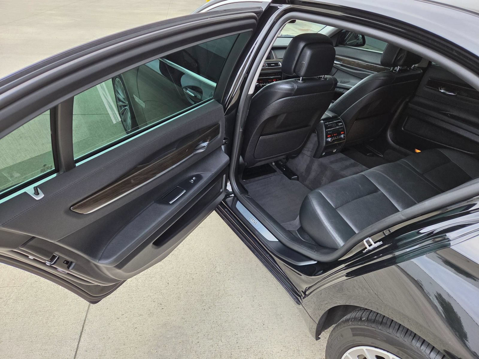 Used 2015 BMW 740Li RWD image 15