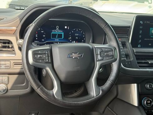Used 2022 Chevrolet Tahoe Z71 w/ Luxury Package image 39
