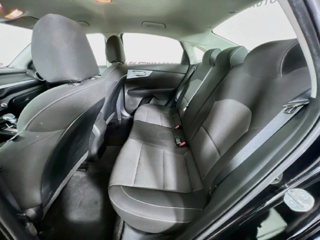 Used 2023 Kia Forte LXS w/ LXS Technology Package FWD image 21