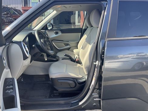 Used 2020 Kia Soul LX image 14