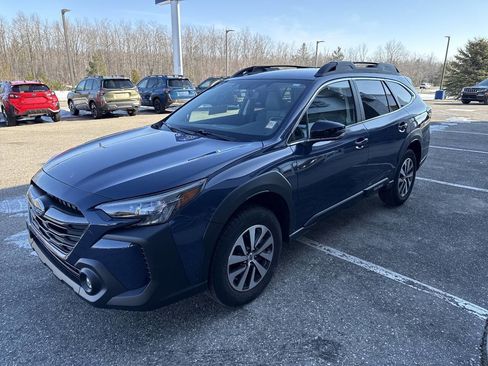 Certified 2025 Subaru Outback Premium w/ Popular Package #1A image 7