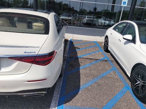 Certified 2022 Mercedes-Benz S 500 4MATIC image 15