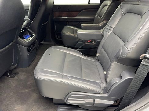 Used 2023 Lincoln Navigator Reserve image 31
