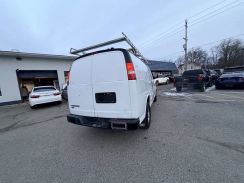 Used 2020 Chevrolet Express 2500 2500 3dr Cargo Van w/ Driver Convenience Package image 14