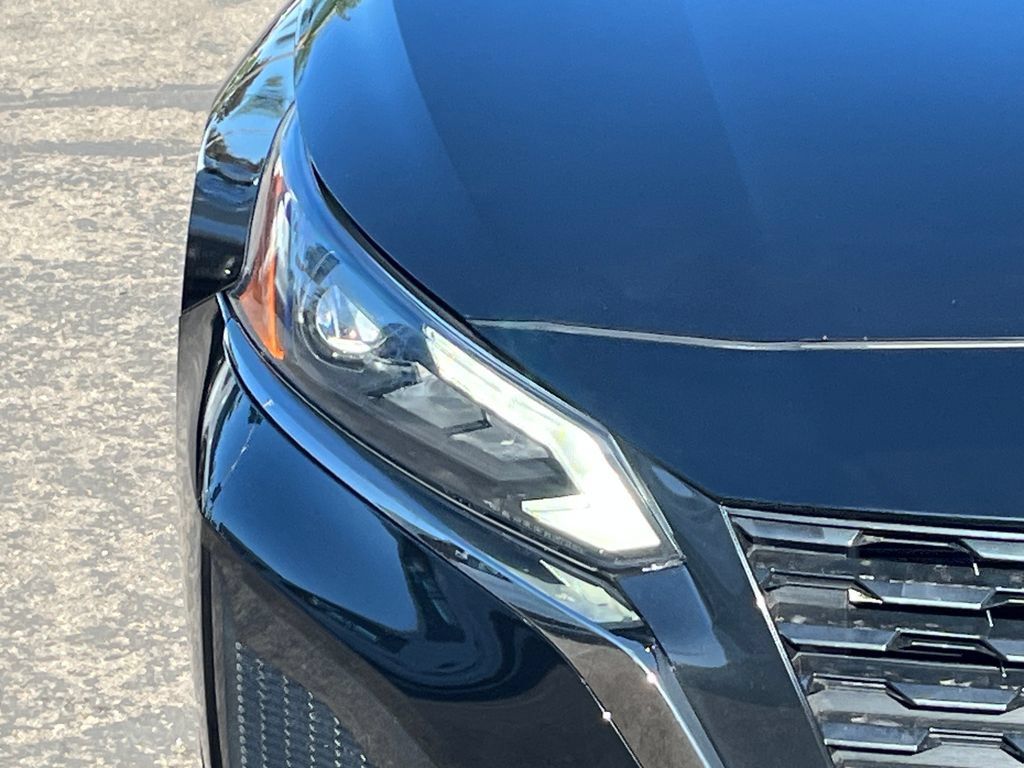 Used 2023 Nissan Altima 2.5 SR FWD image 33