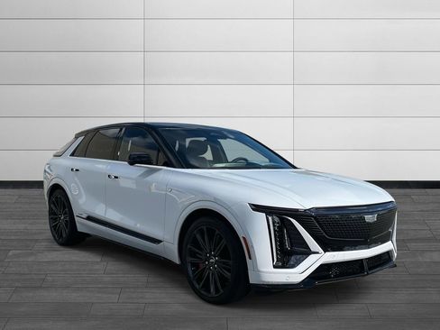 New 2026 Cadillac Lyriq V AWD/4WD image 7
