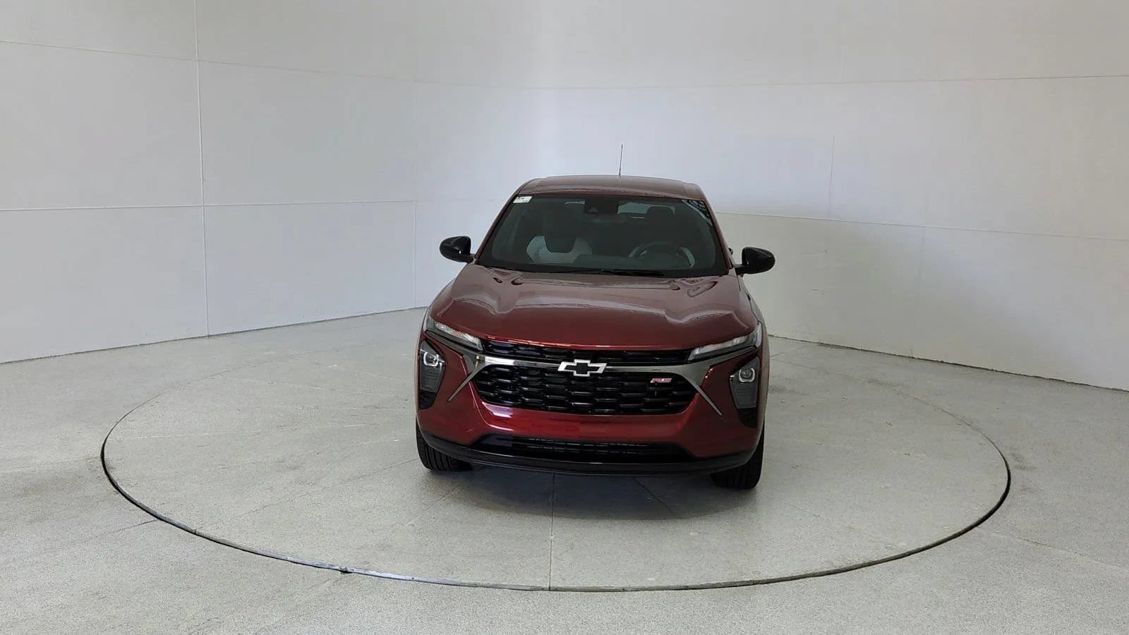 Used 2025 Chevrolet Trax RS w/ Driver Confidence Package FWD image 2