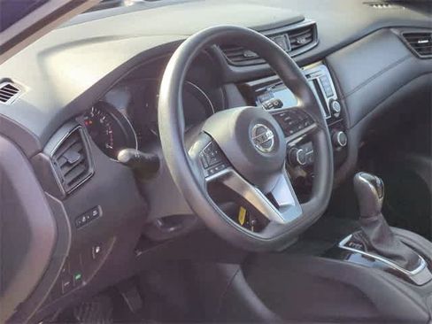 Used 2019 Nissan Rogue image 10