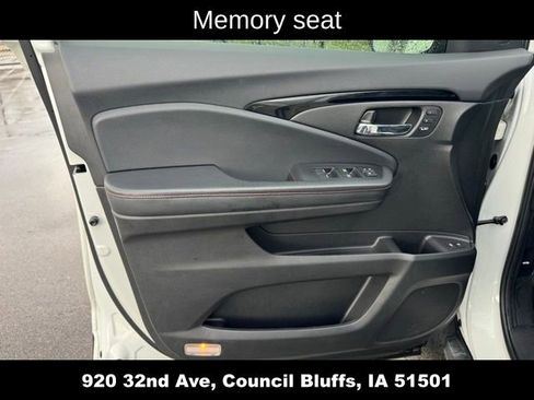 Used 2022 Honda Pilot Black Edition image 16