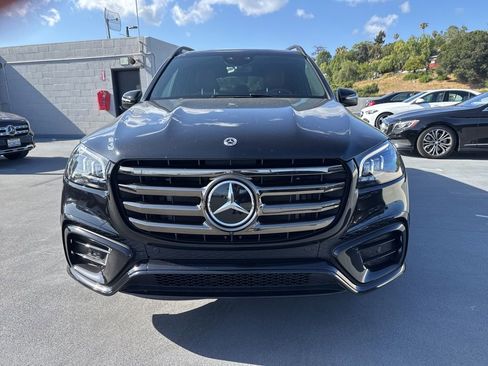Used 2025 Mercedes-Benz GLS 450 4MATIC image 2