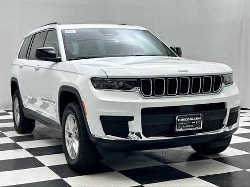 New 2025 Jeep Grand Cherokee L Laredo image 2