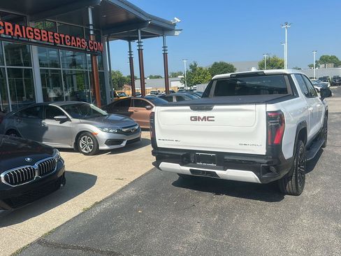 Used 2026 GMC Sierra EV Denali AWD/4WD image 4