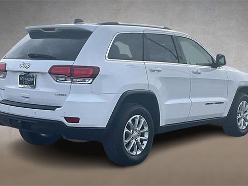 Used 2021 Jeep Grand Cherokee Laredo X image 2
