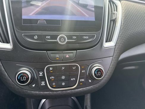Used 2025 Chevrolet Malibu LT image 27