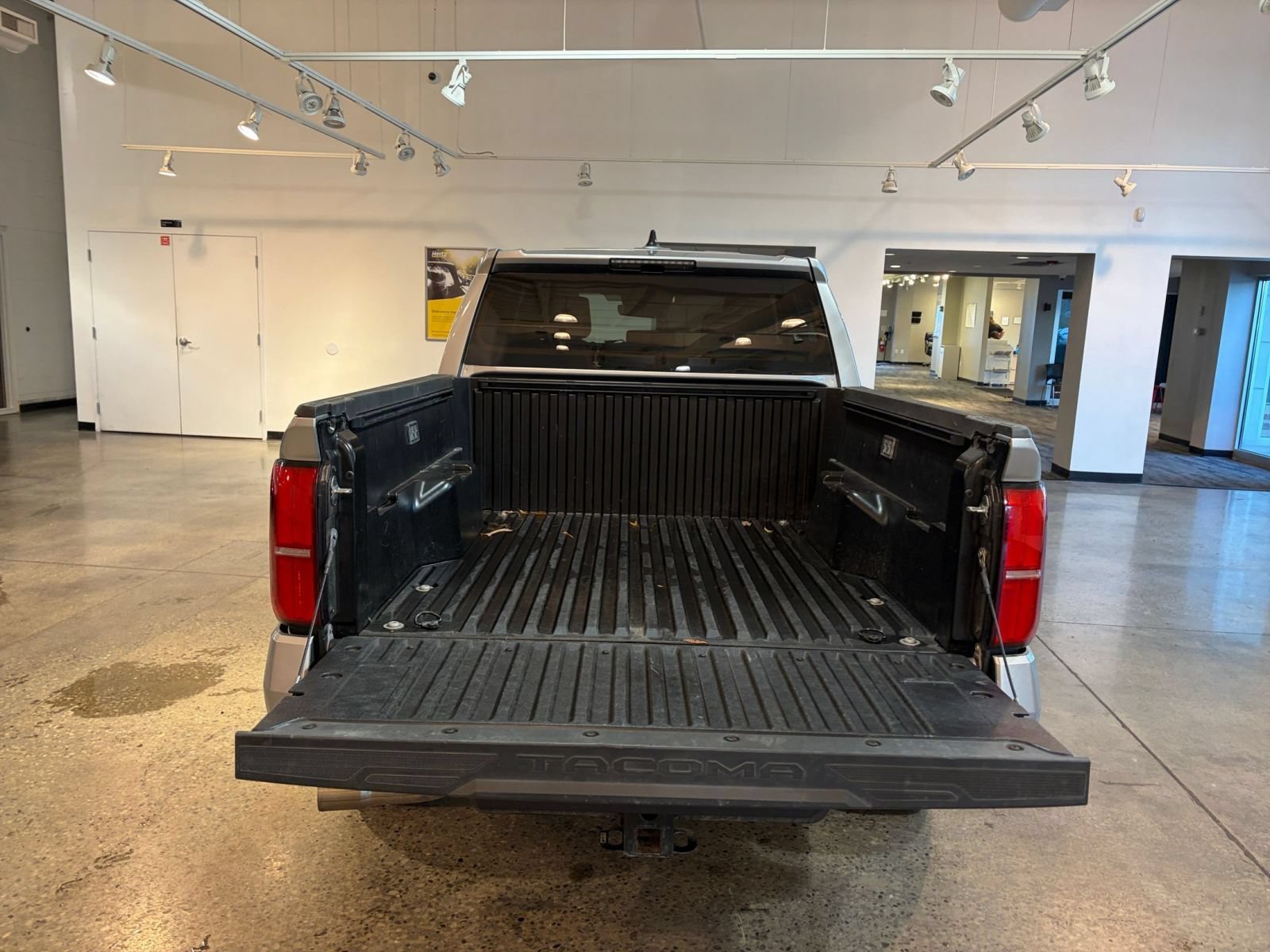 Used 2025 Toyota Tacoma TRD Off-Road AWD/4WD image 29