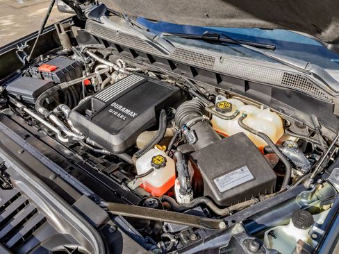 Used 2021 Chevrolet Silverado 1500 LT w/ Texas Edition Plus image 39