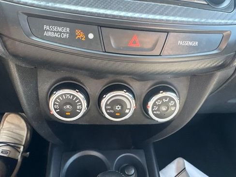Used 2017 Mitsubishi Outlander Sport LE FWD image 17