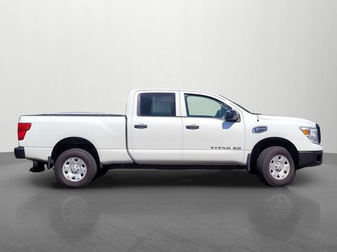 Used 2018 Nissan Titan S w/ S Utility Package image 3