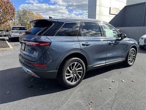 Certified 2022 Lincoln Corsair AWD w/ Equipment Group 101A image 5