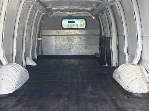 Used 2020 Chevrolet Express 2500 Extended RWD image 15