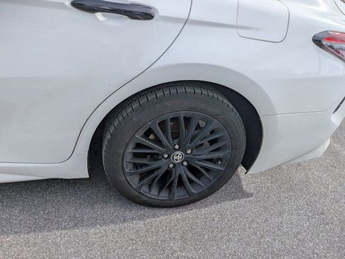 Used 2021 Toyota Camry SE w/ Convenience Package image 5