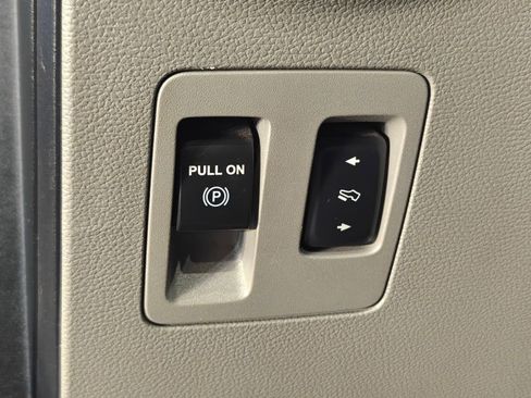 Used 2016 Ford F150 XLT w/ Equipment Group 302A Luxury image 10