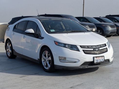 Used 2014 Chevrolet Volt Premium w/ Premium Trim Package image 3