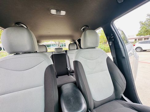 Used 2015 Kia Soul image 27